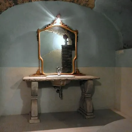 Charmantes Pfarrhaus Mit Seeblick Und Garten