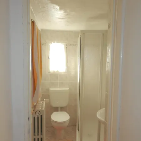 Charmantes Pfarrhaus Mit Seeblick Und Garten Appartamento *