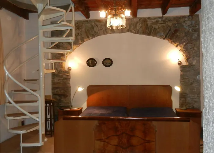 Charmantes Pfarrhaus Mit Seeblick Und Garten Appartement Ghiffa