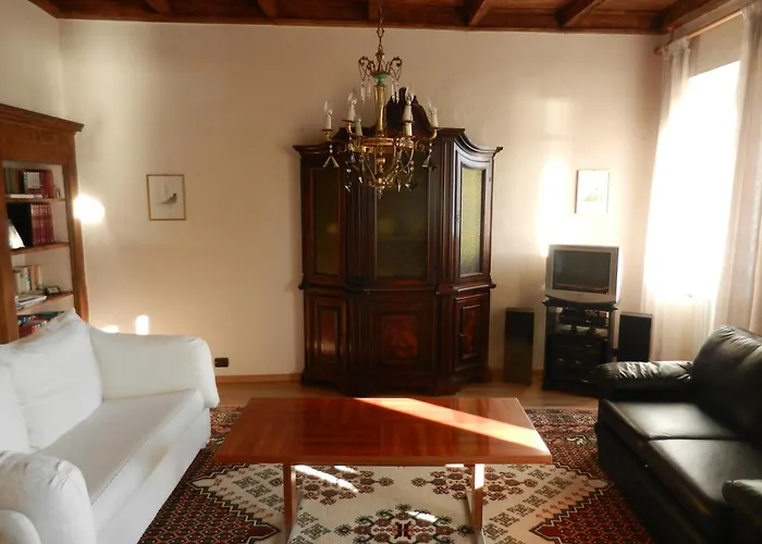 Charmantes Pfarrhaus Mit Seeblick Und Garten * 希法