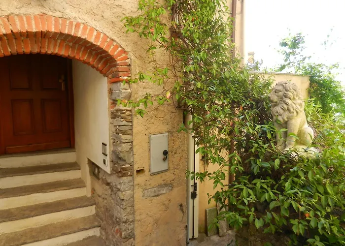 Charmantes Pfarrhaus Mit Seeblick Und Garten * 希法
