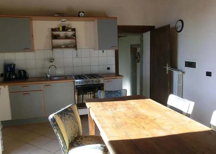 Charmantes Pfarrhaus Mit Seeblick Und Garten 公寓 希法